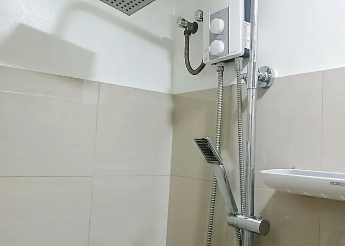 Warm Retreat With Balcony At Shore 2 Residences Manila